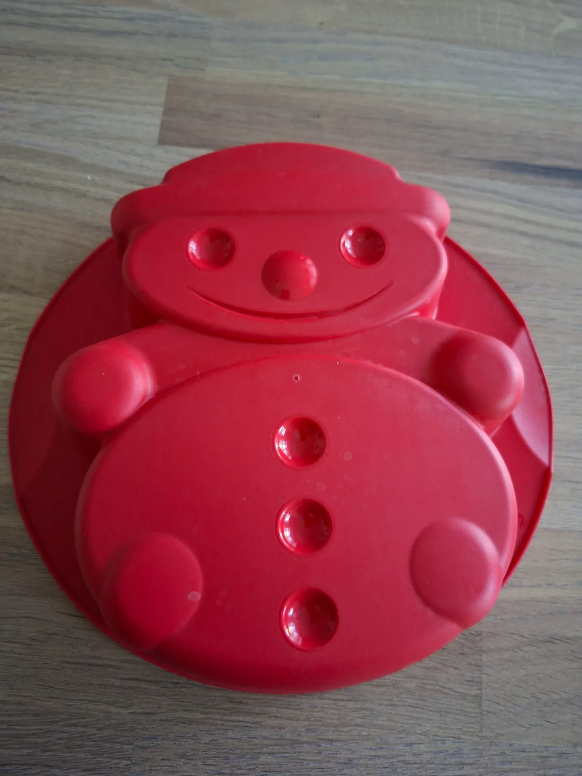 Tupperware Piros hóember alakú szilikon sütőforma