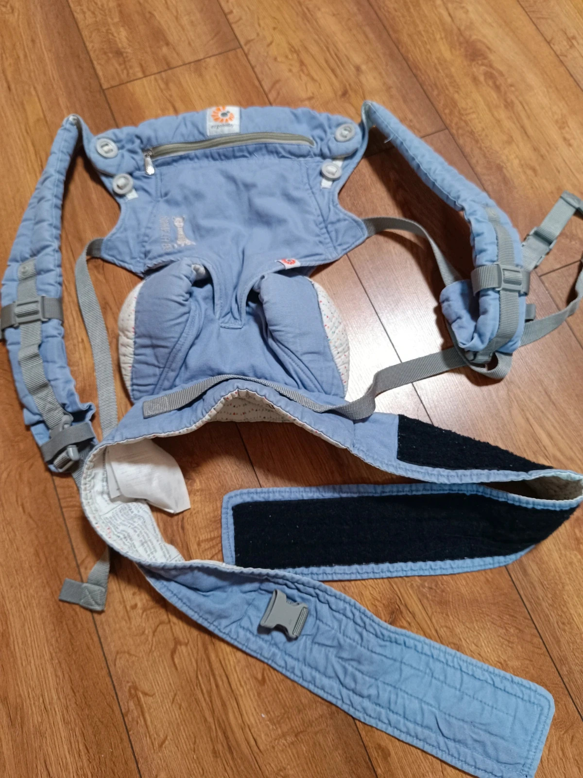Ergobaby csatos hordozó. 1
