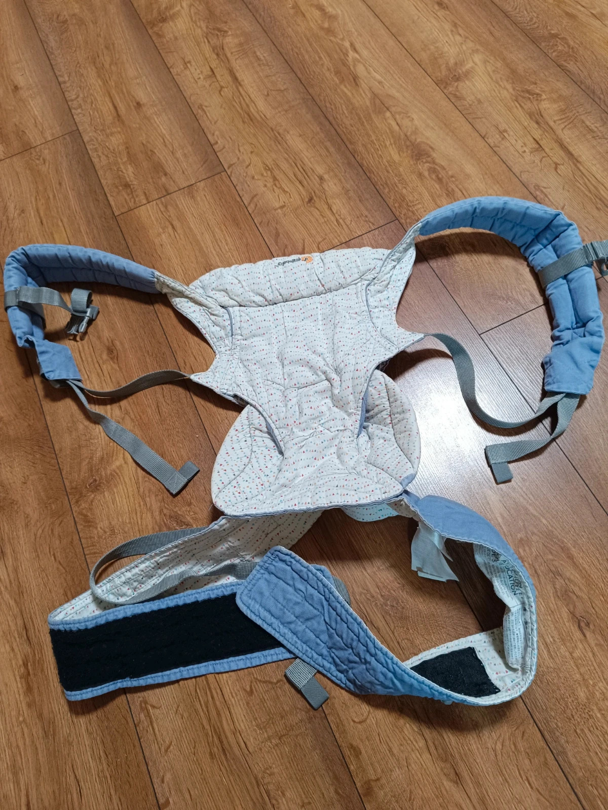 Ergobaby csatos hordozó. 2