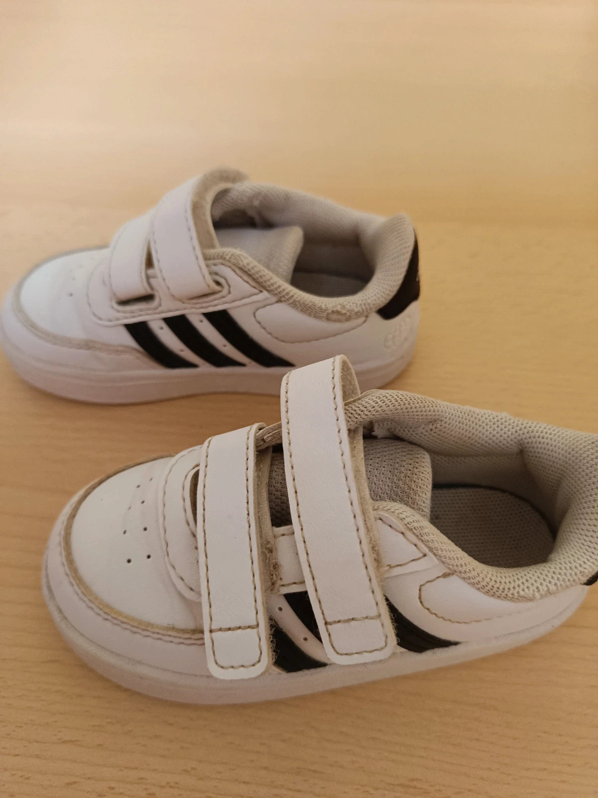Adidas kiscipő 3