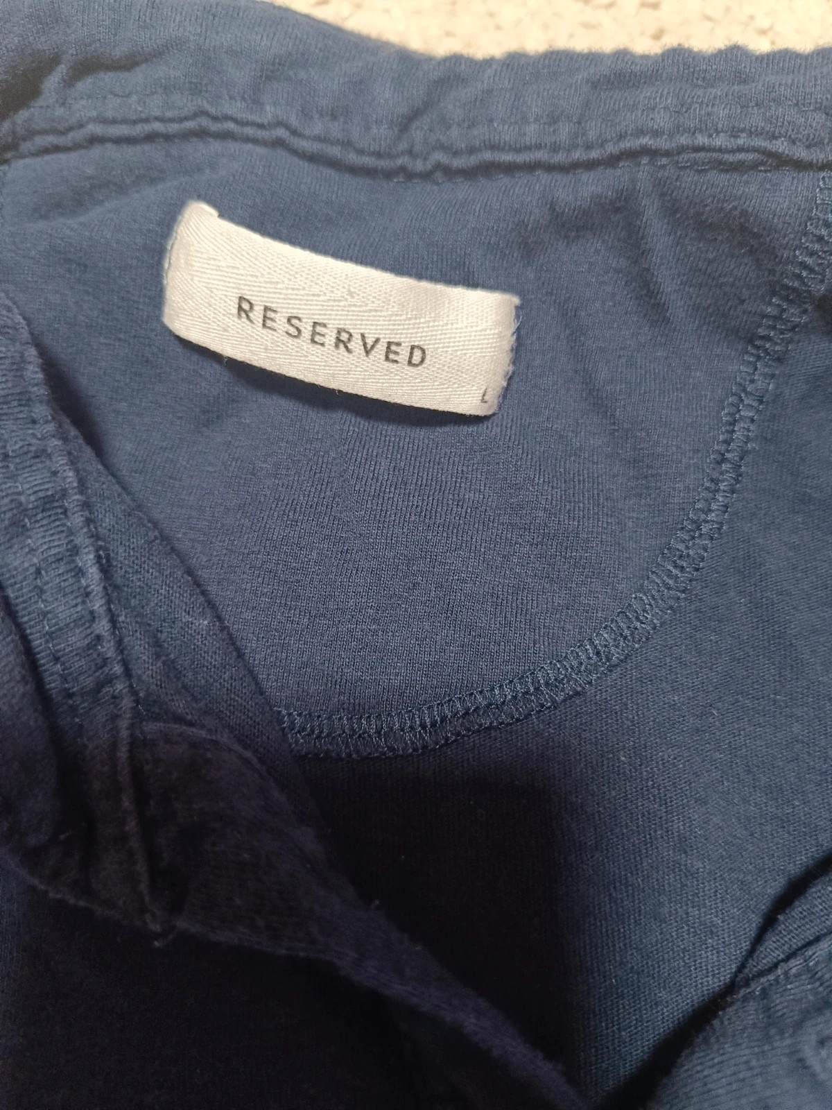Reserved fèrfi póló 2