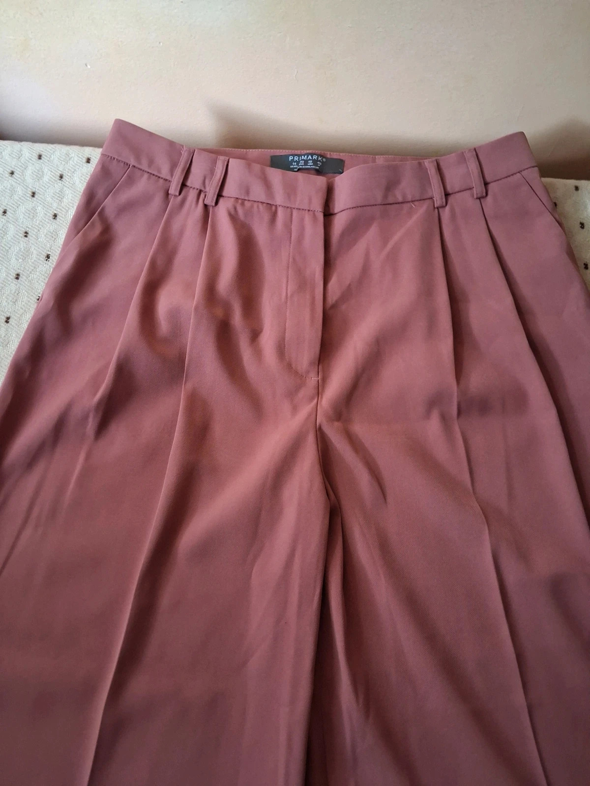 Primark elegáns extra magas derekú hosszú rakott mályvaszínű bőszárú nadrág 2