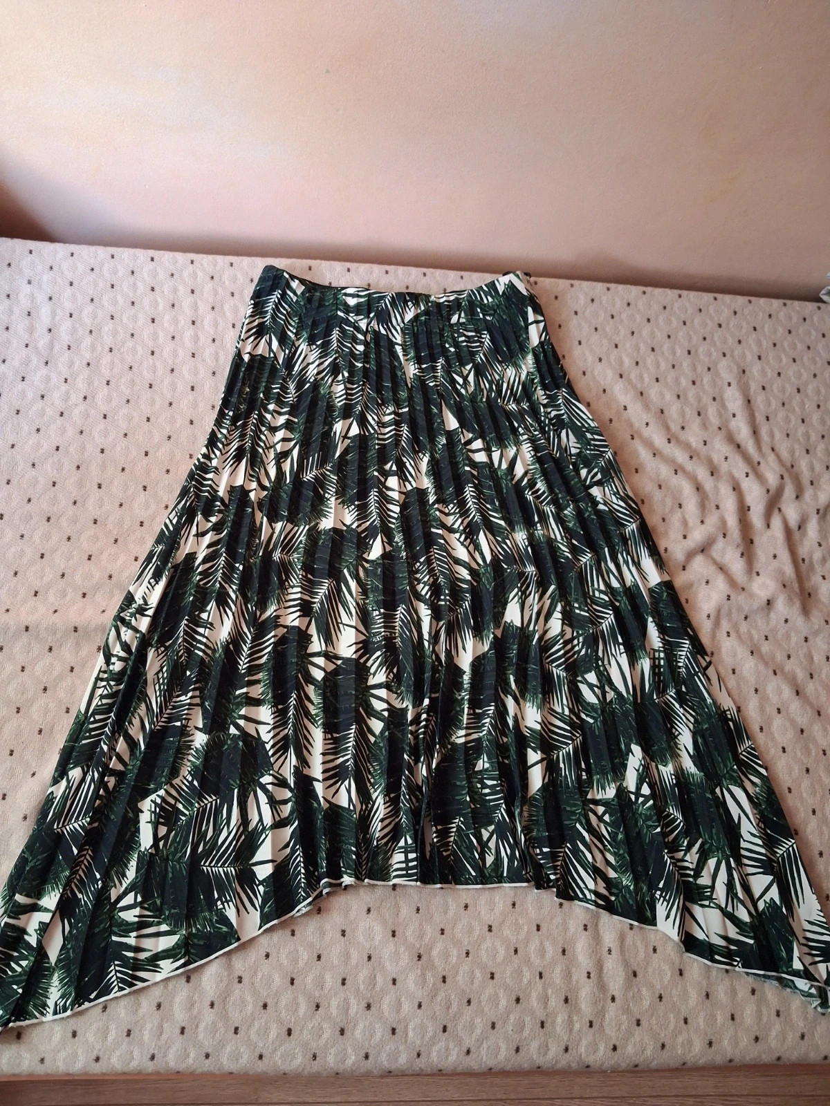 Lindex pálmaleveles pliszírozott aszimmetrikus 1