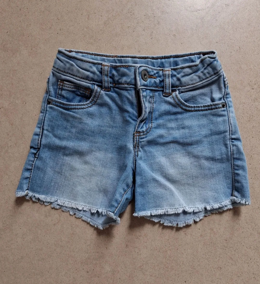Pantalón corto vaquero para niña de Zara 1