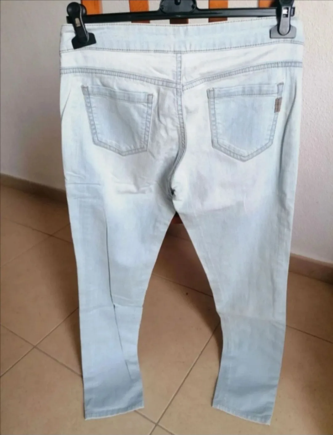 Pantalón vaquero fino mujer Mango 2