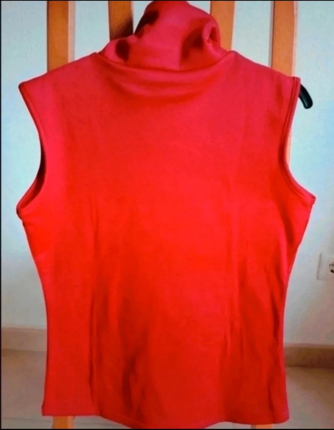 Jersey sin mangas cuello alto 2