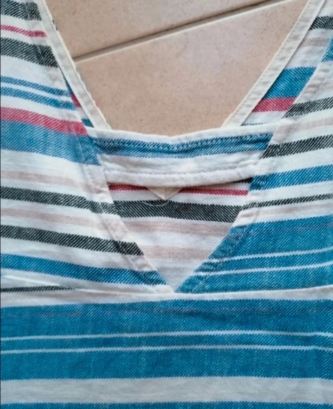 Top sin mangas de Zara Basic 3