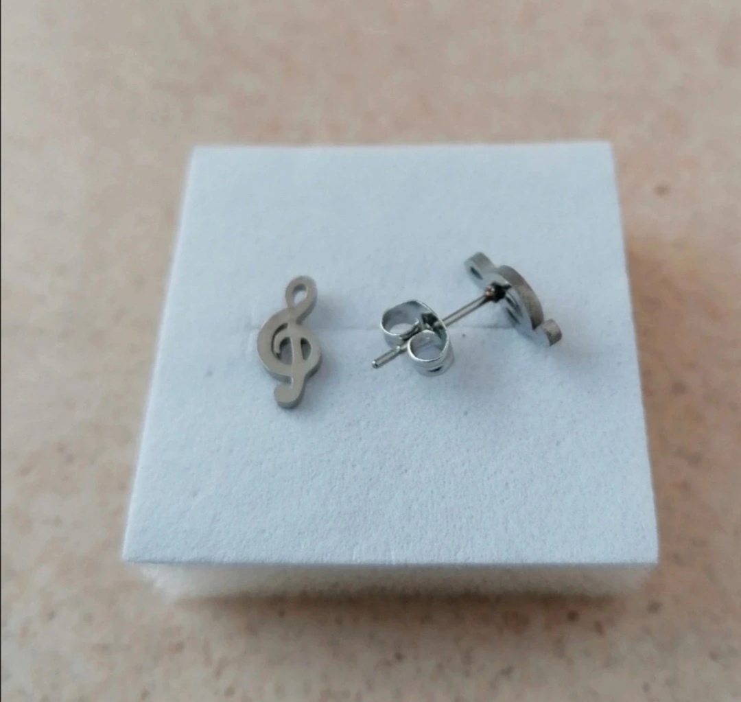 Pendientes clave de sol acero 2