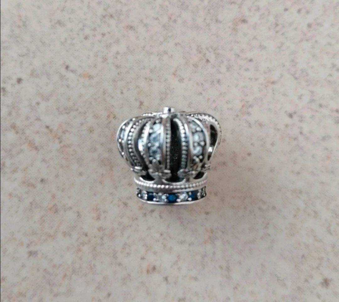 Charm o dije corona de rey en plata 1
