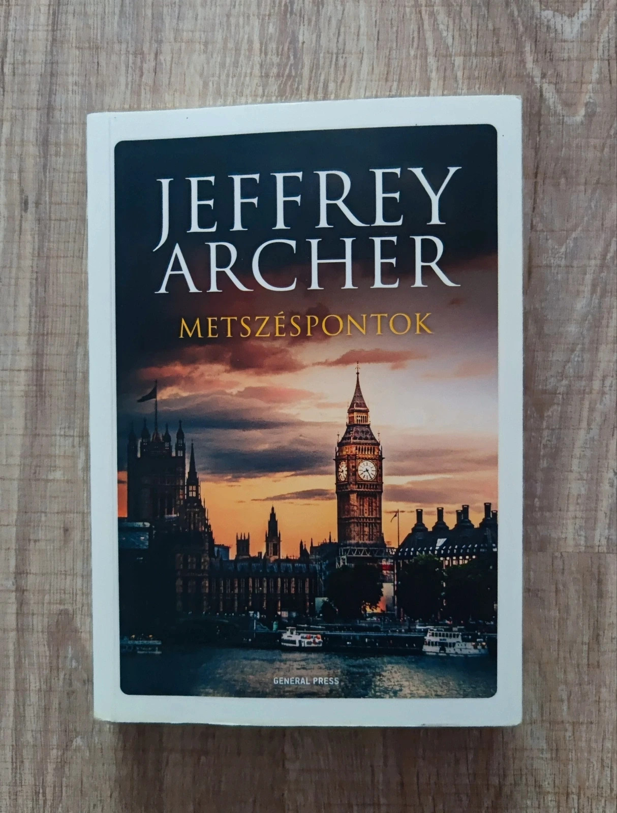 Új! Jeffrey Archer - Metszéspontok 1