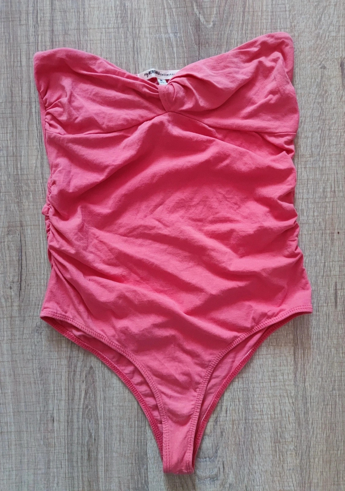 Hibátlan Bershka M-es pánt nélküli 95% pamut body 1