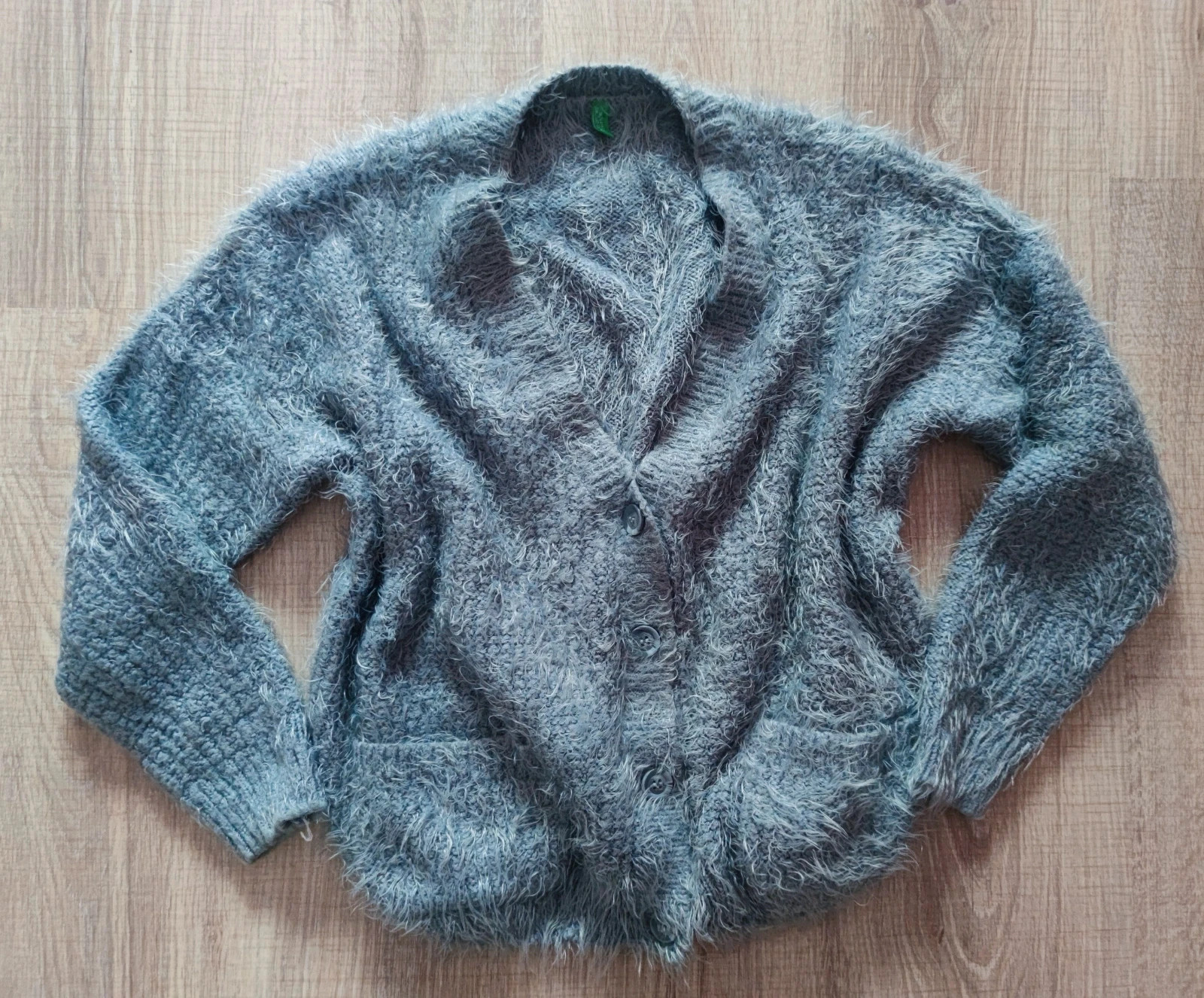 Újszerű S/M Benetton pihe-puha Teddy kardigán 1