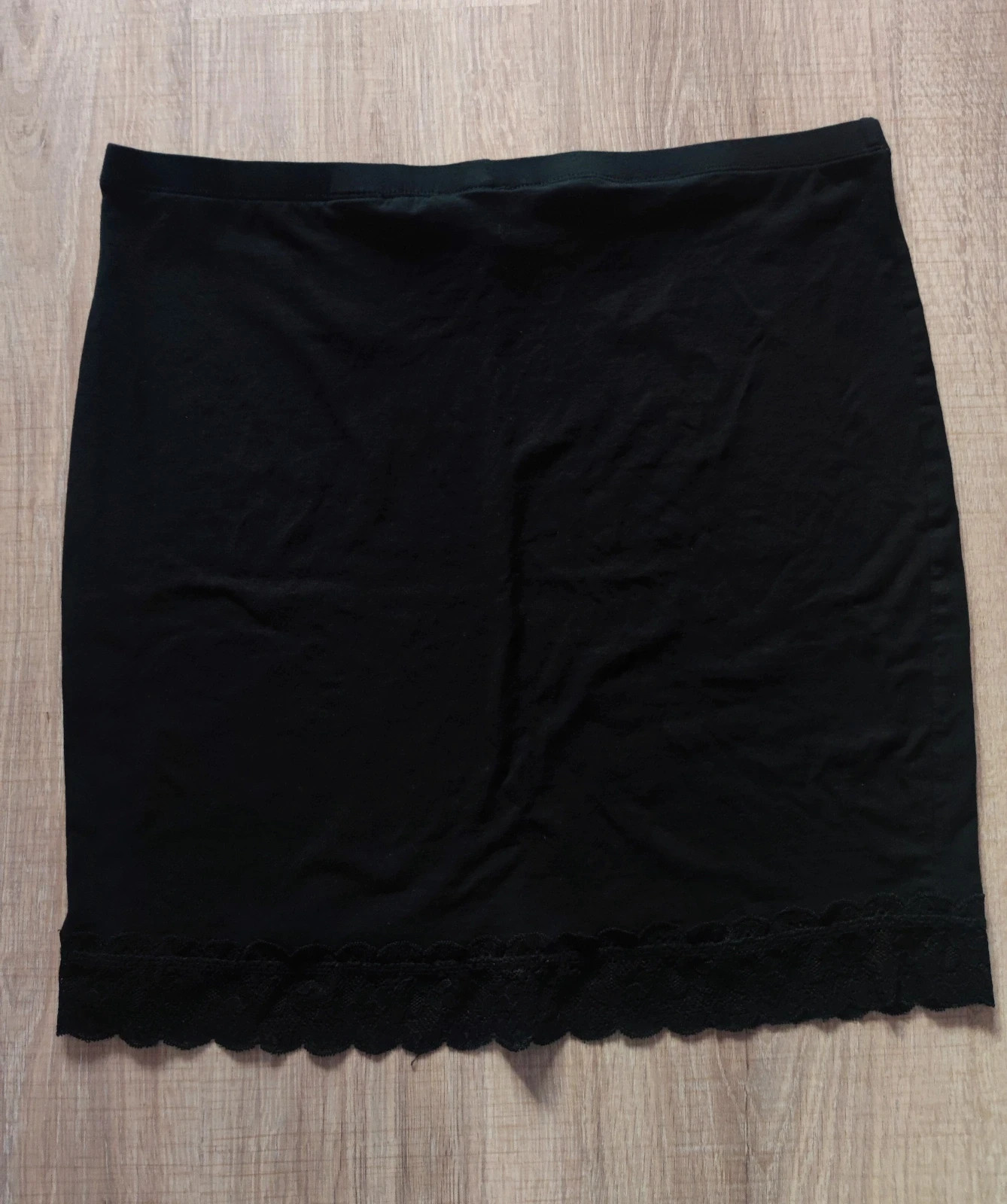 Újszerű L-es H&M basic csipkés miniszoknya 1