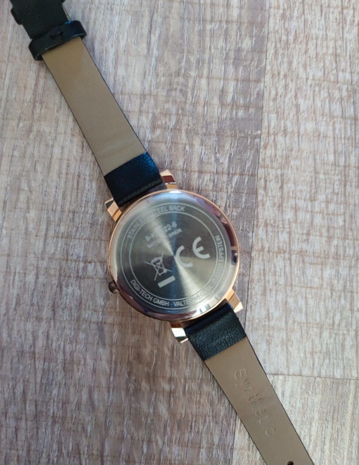 Minimalista stílusú női quartz divatóra (fekete/rose gold) 3