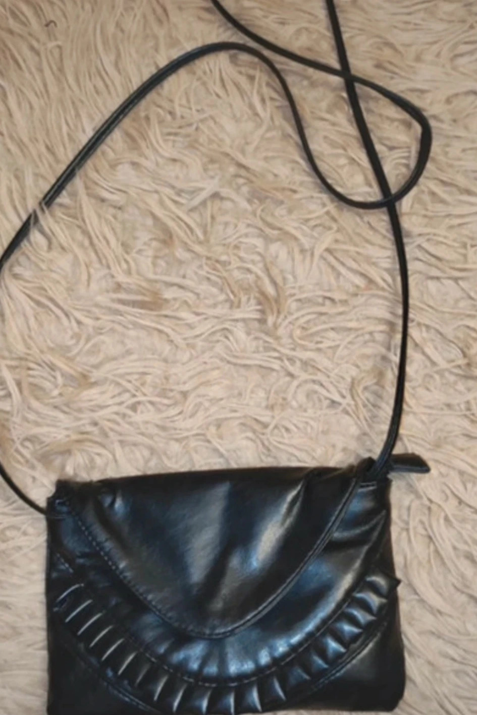 Fekete női válltáska / kis crossbody táska – különleges fazon 3