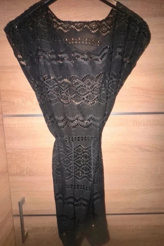Fekete csipkés strandruha bikini fölé – megkötős 2
