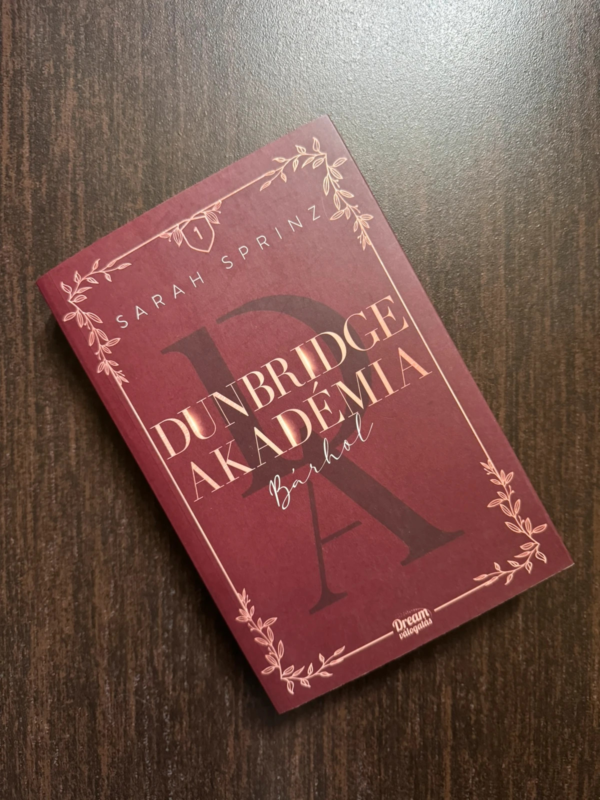 Sarah Sprinz A Dunbridge Akadémia Bárhol 1
