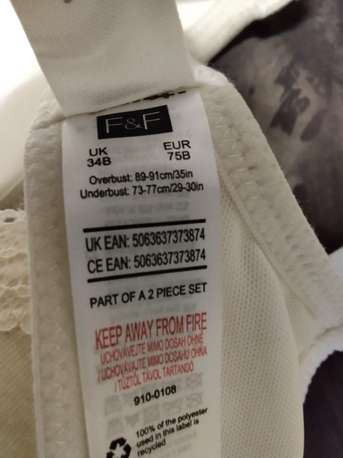 Csipkés melltartó szett - fehér és bordó, 2 db 3