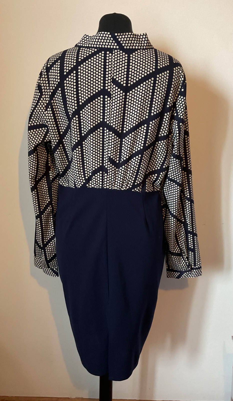 Elegáns ruha L 40-42 4