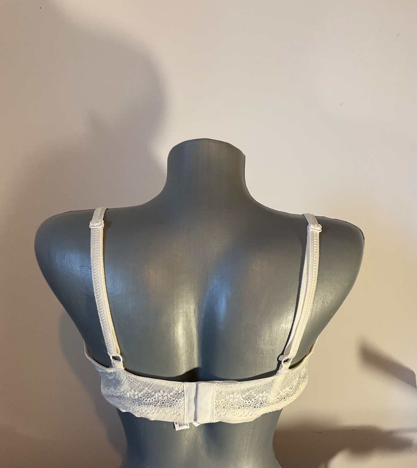 Melltartó 90/F Secret 4