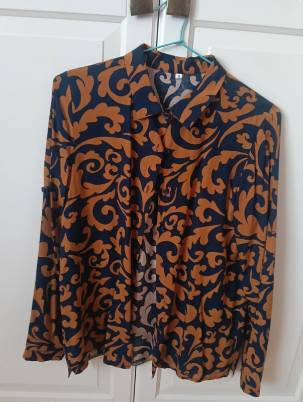 Camisa estampada azul y mostaza 1