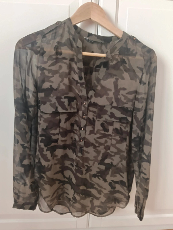 Blusa estampado camuflaje de zara 1