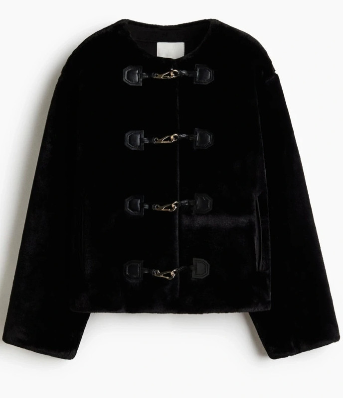 Chaqueta efecto pelo negro de H&M 1