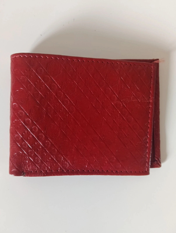 Tarjetero billetera piel roja labrada 1