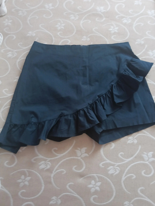 Falda pantalón azul de Zara talla S 1