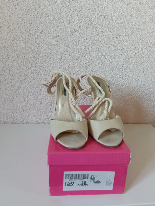 Sandalias tacón beige Pilar Burgos talla 35 1