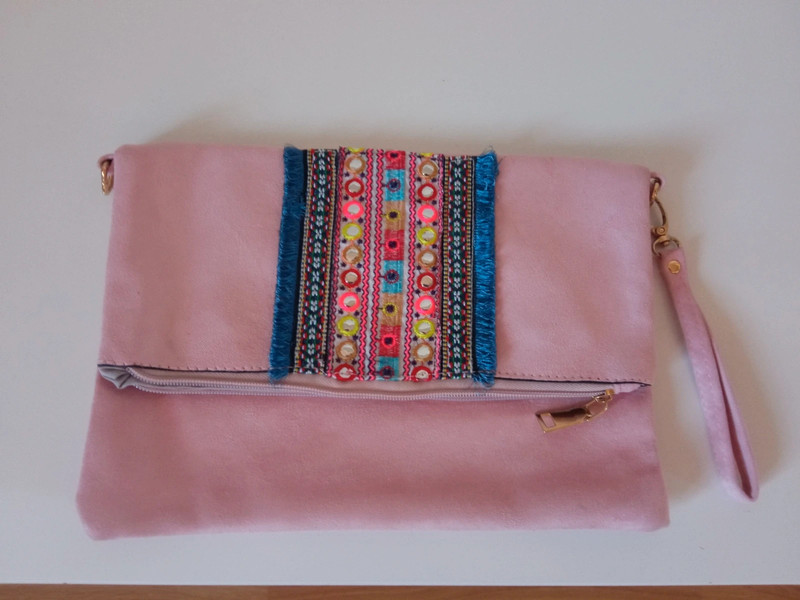 Bolso mano rosa 1