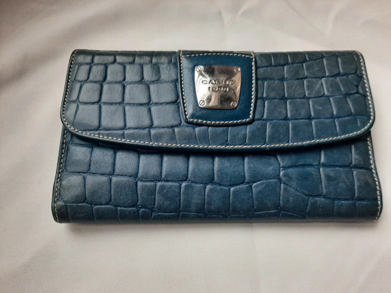 Cartera de piel azul Cache 1
