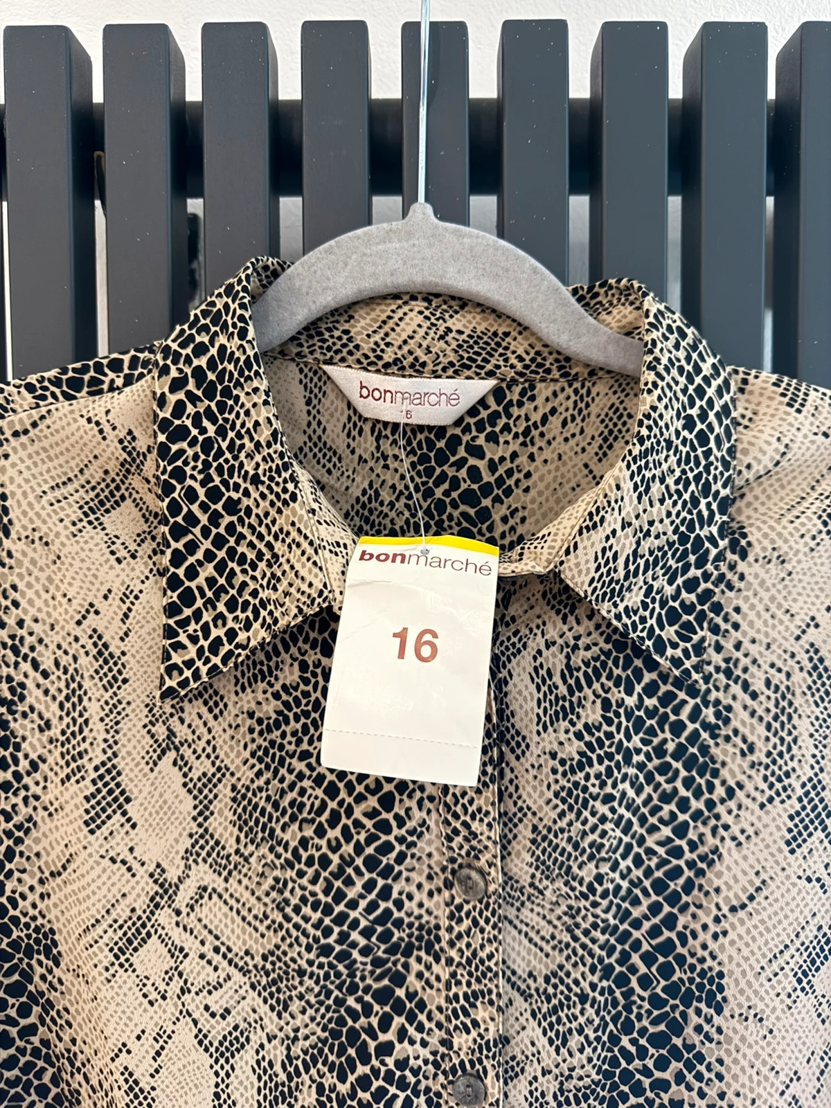 Bonmarché kígyómintás rövid ujjú blúz 3