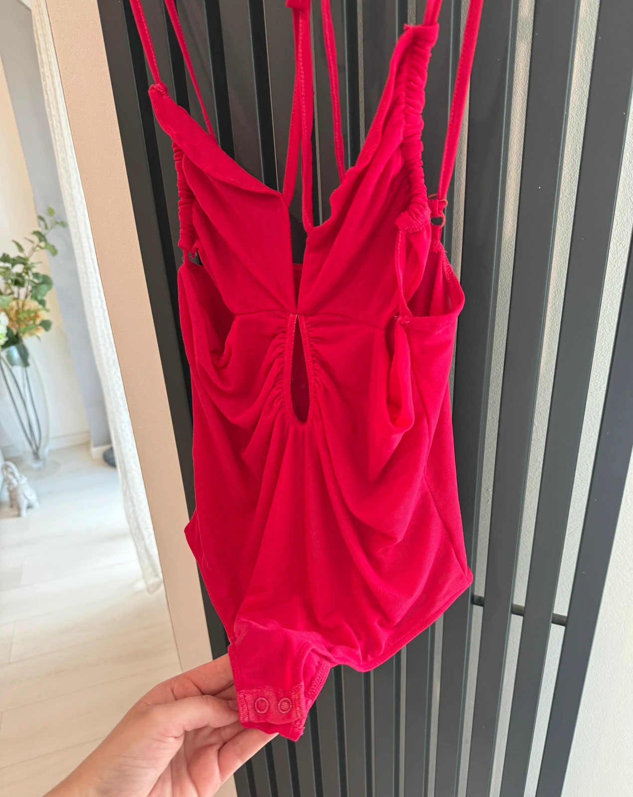 Reserved élénk pink hálós body - M méret 2
