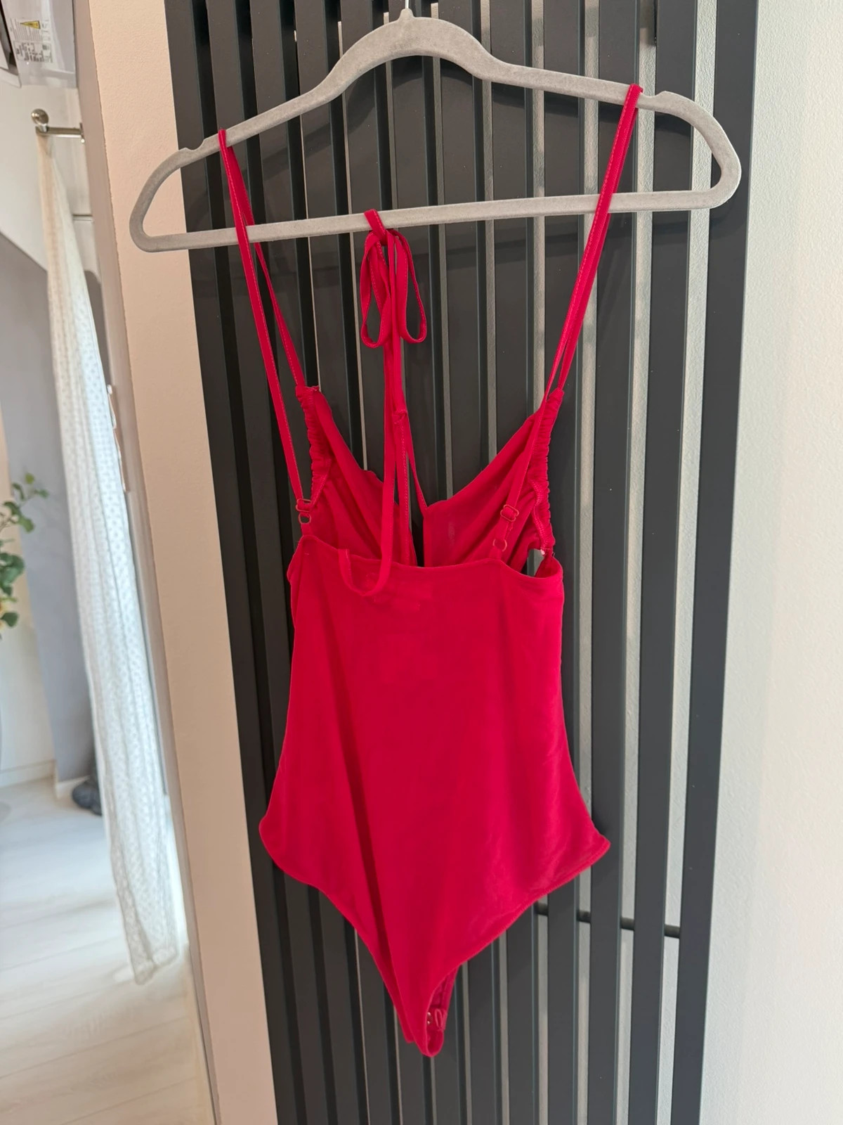Reserved élénk pink hálós body - M méret 3