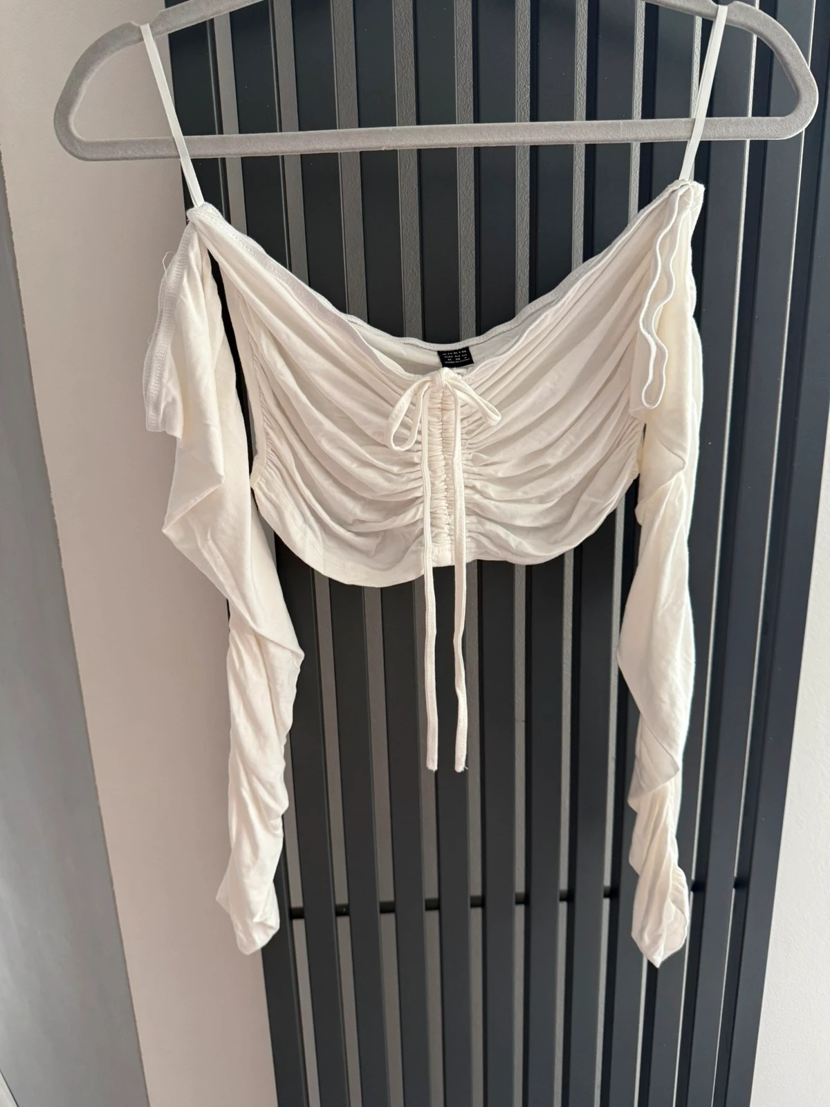 Fehér, húzott elejű, hosszú ujjú crop top - M méret 2