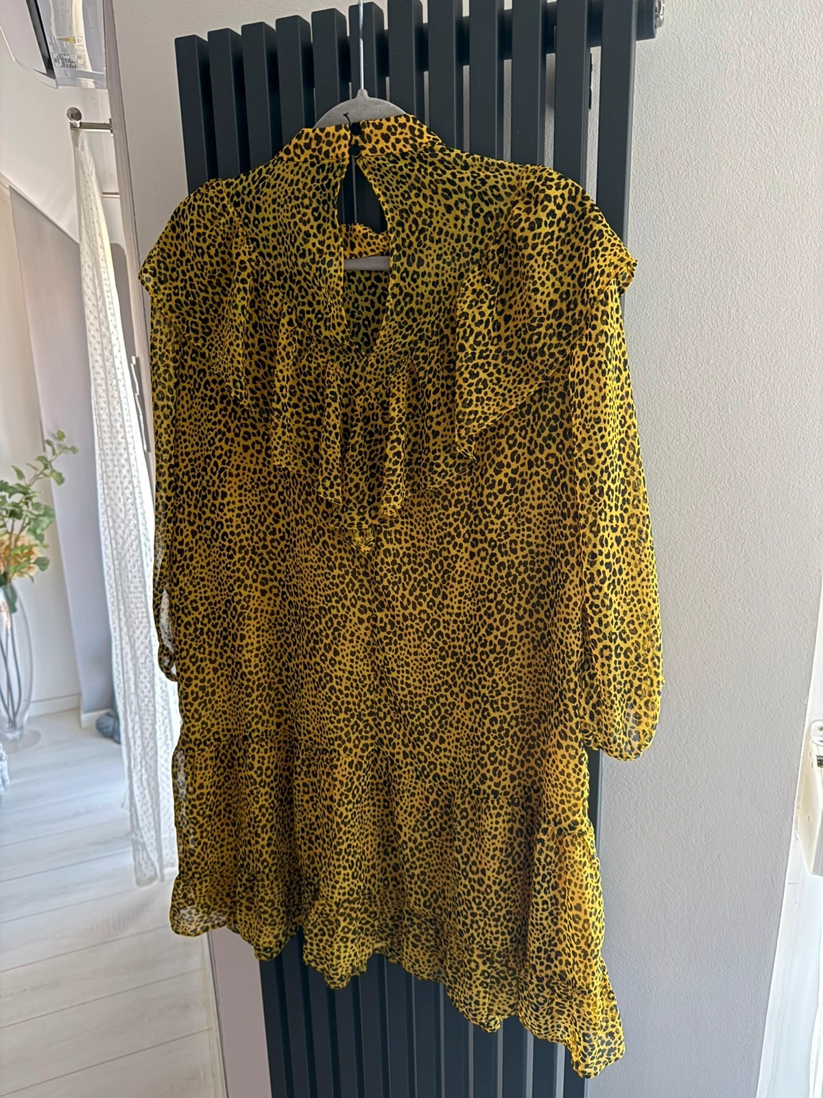 Bershka fodros leopárdmintás ruha – L-es méret 4