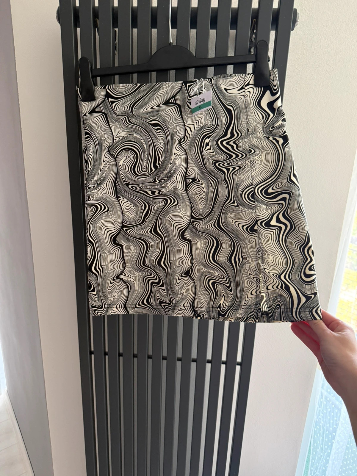 Sinsay psychedelic miniszoknya / XL méret 2