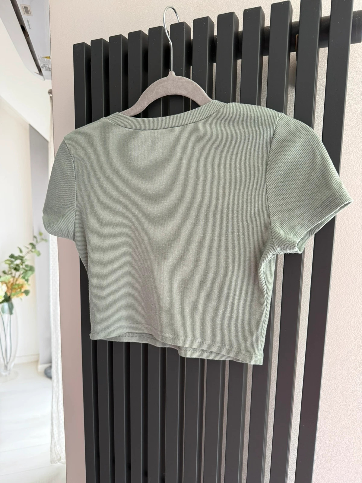 Zöld bordás crop top (Shein) - S méret 2