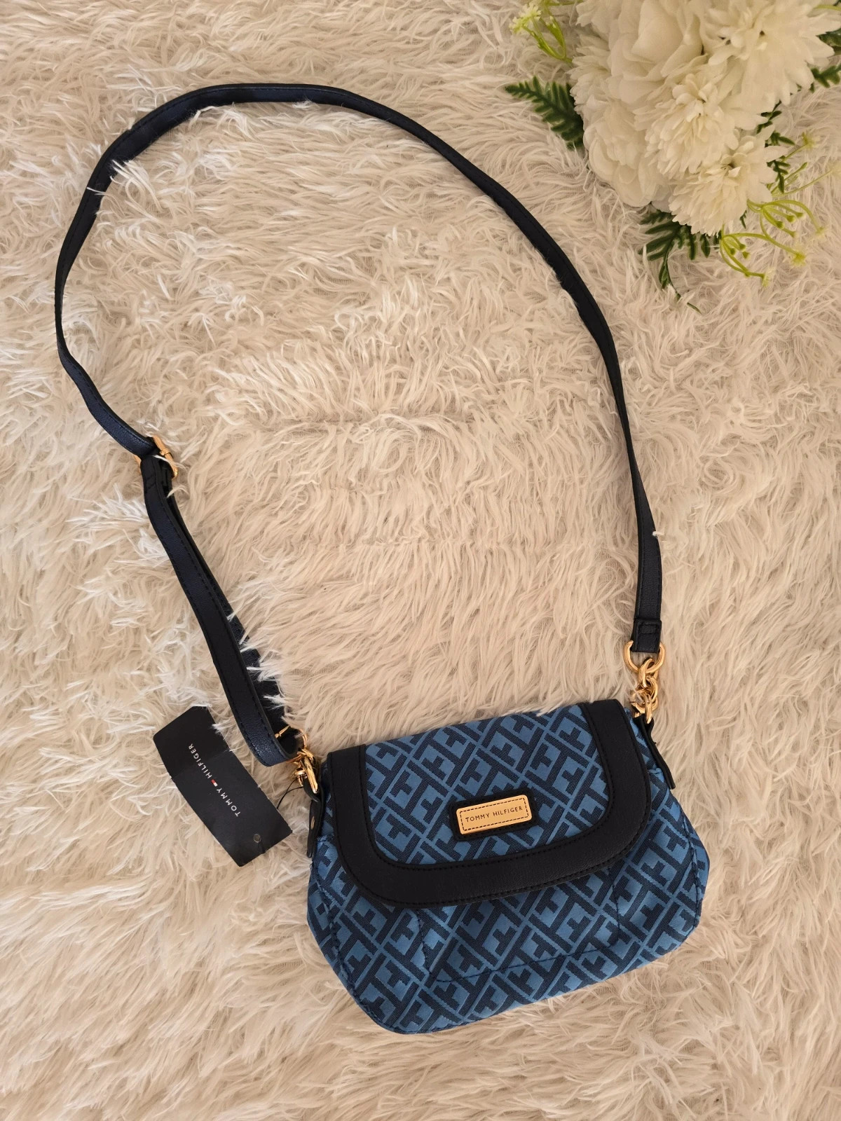 Eredeti Tommy Hilfiger mintás válltáska / crossbody táska új címkés 1