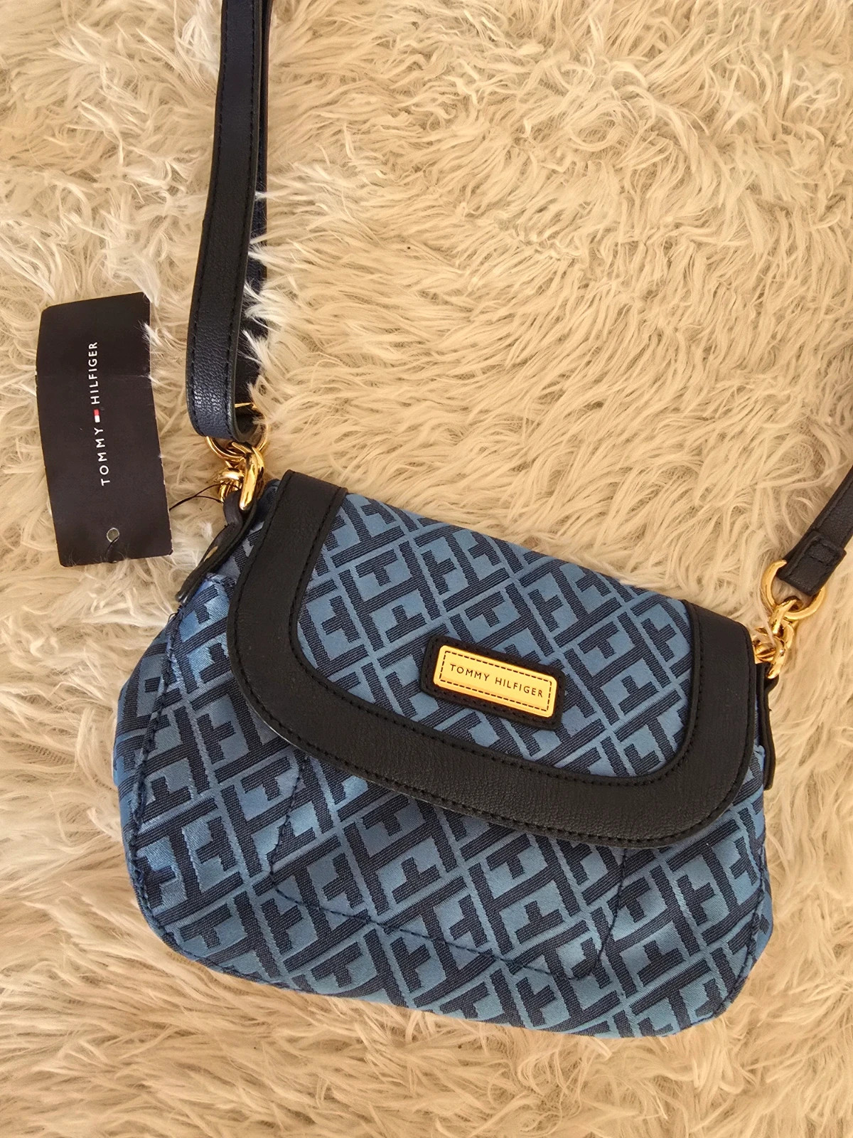 Eredeti Tommy Hilfiger mintás válltáska / crossbody táska új címkés 2