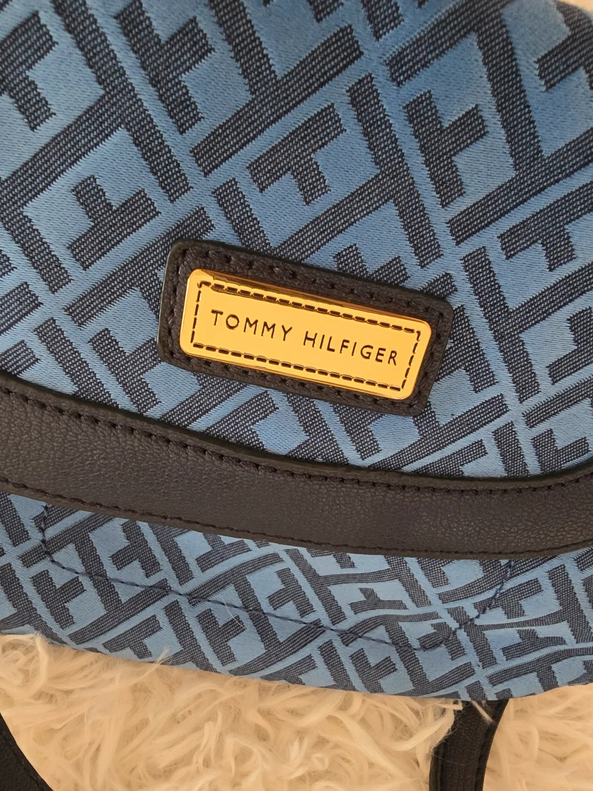 Eredeti Tommy Hilfiger mintás válltáska / crossbody táska új címkés 4