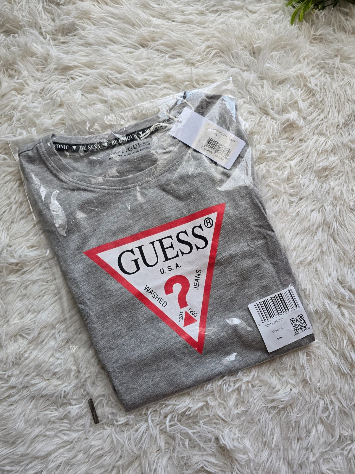 Eredeti Guess logós szürke női póló (Új, Címkés) XS méret 2