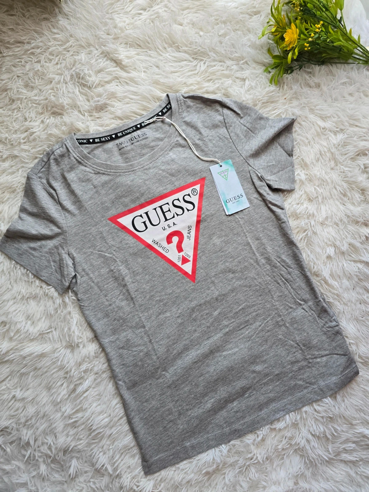 Eredeti Guess logós szürke női póló (Új, Címkés) XS méret 1