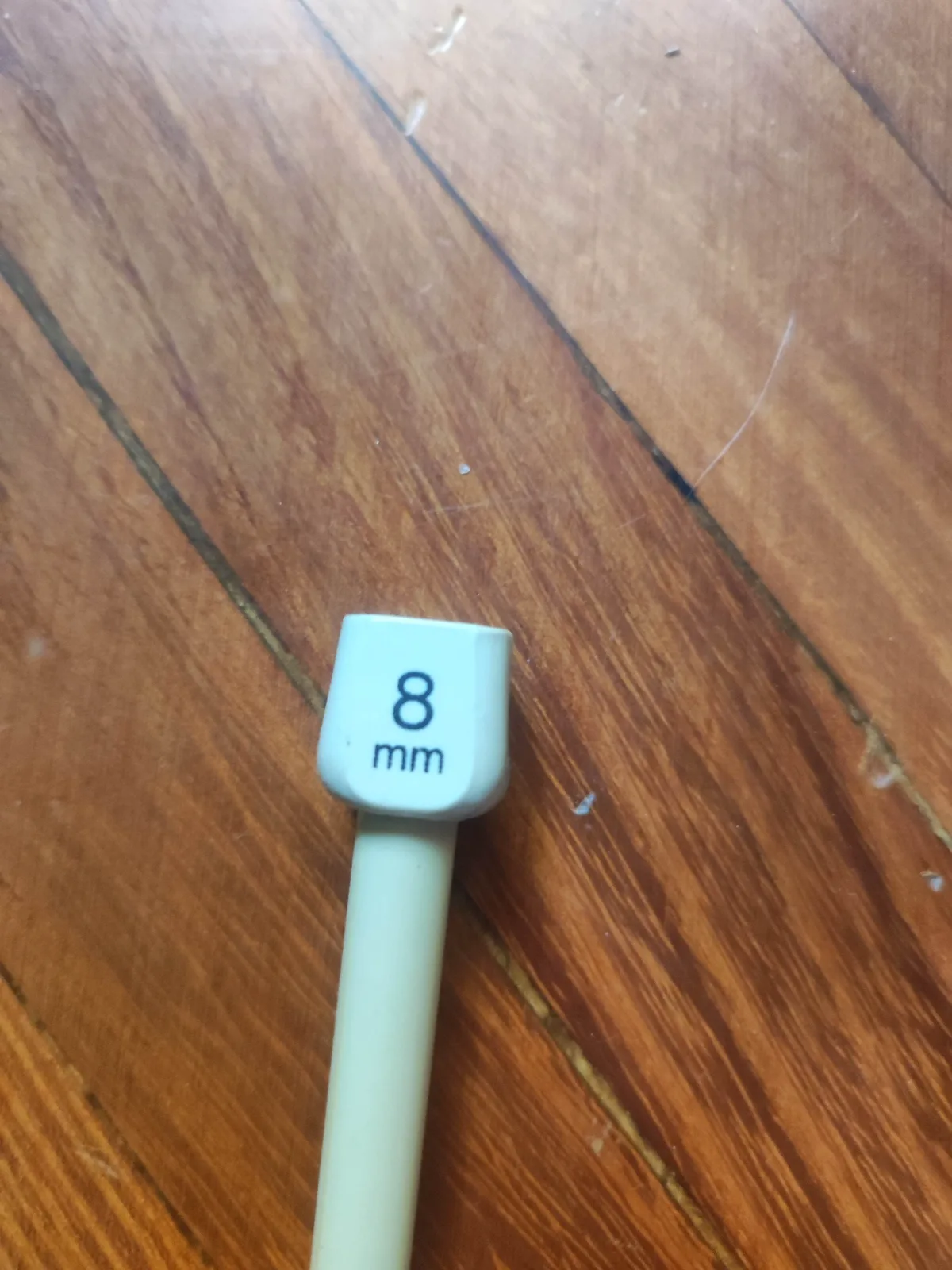 8mm kötőtű. 2