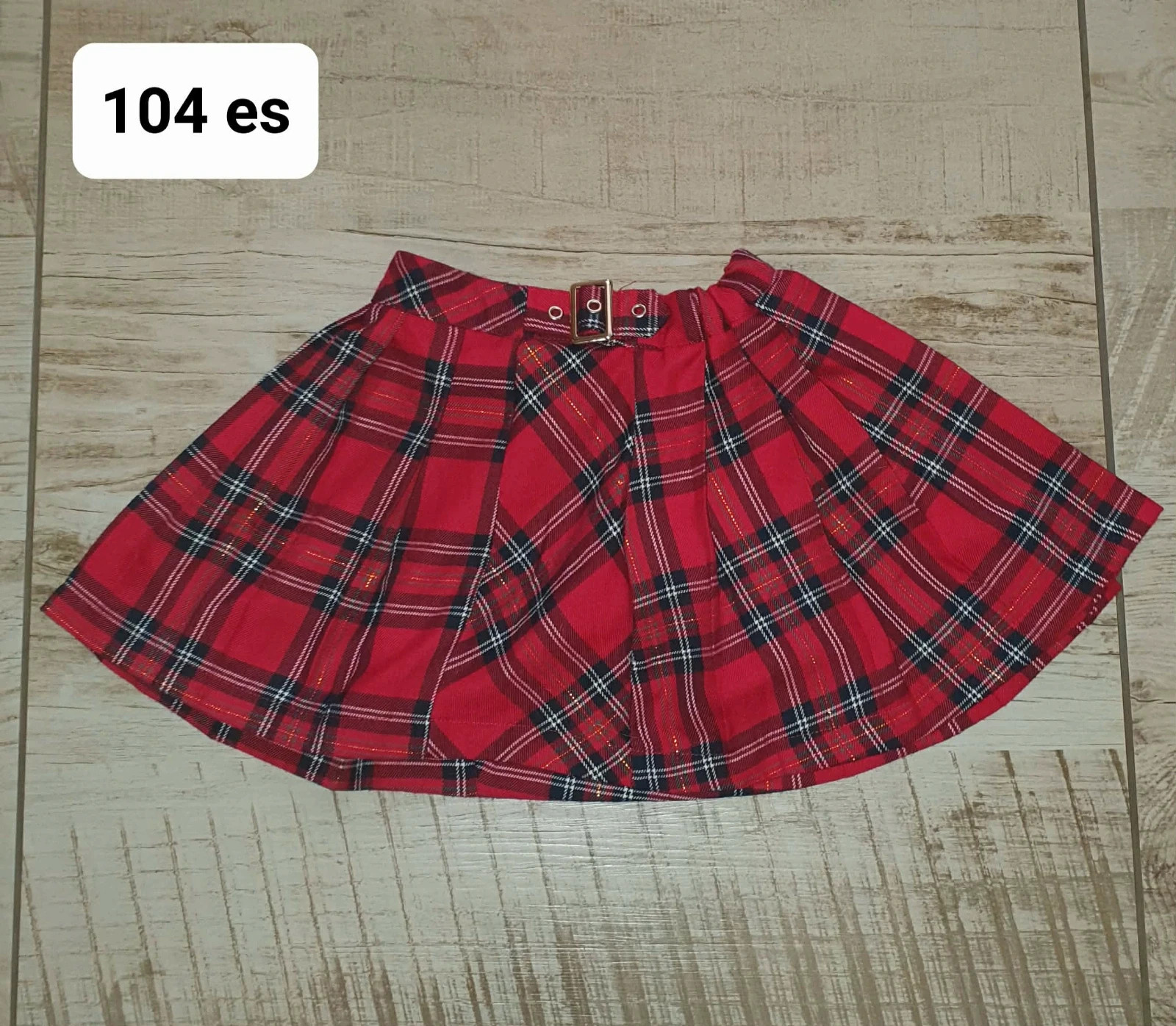 104 es csini szoknya