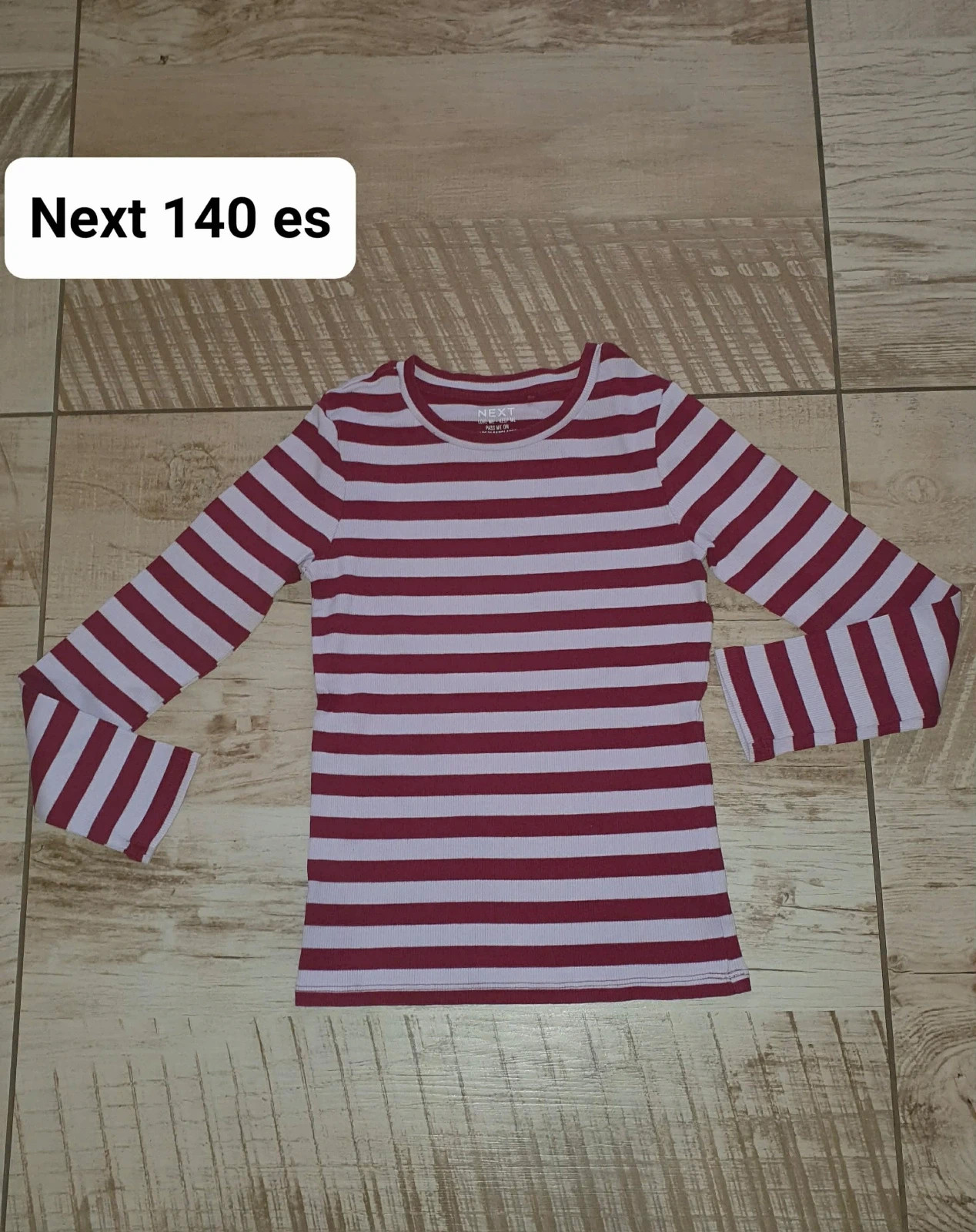 140 es Next felső