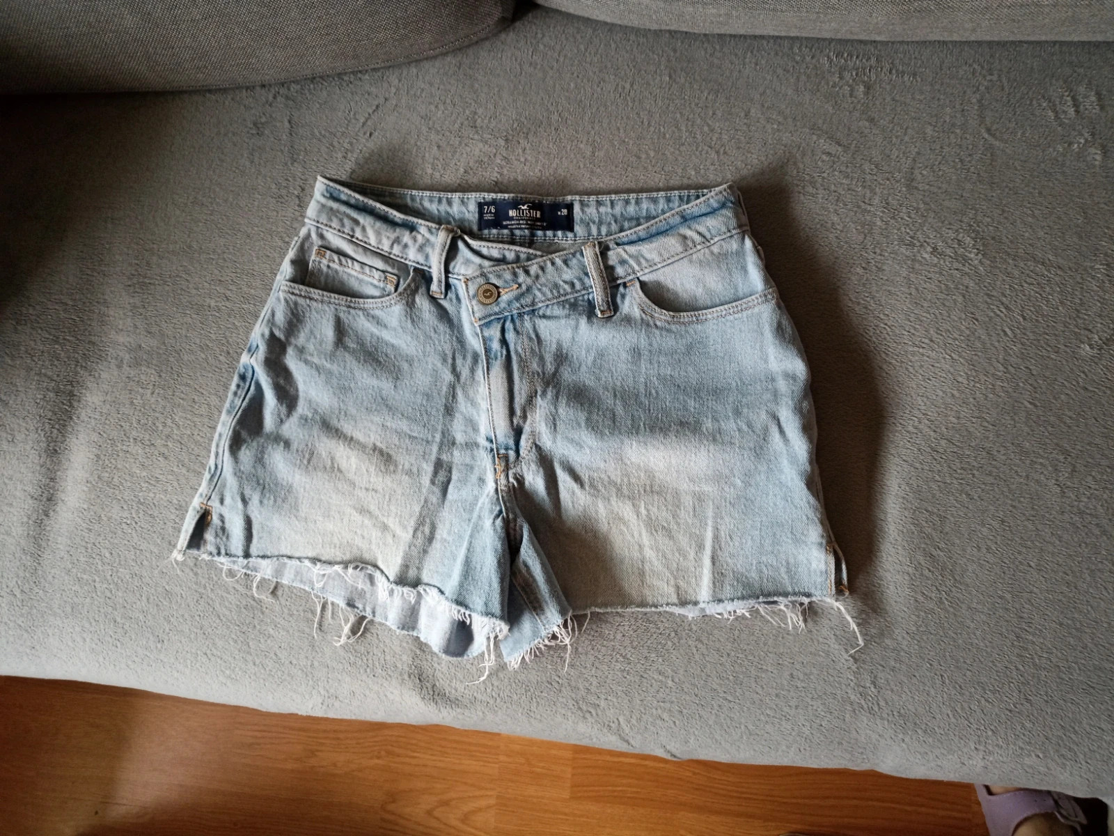 Hollister farmer short 1