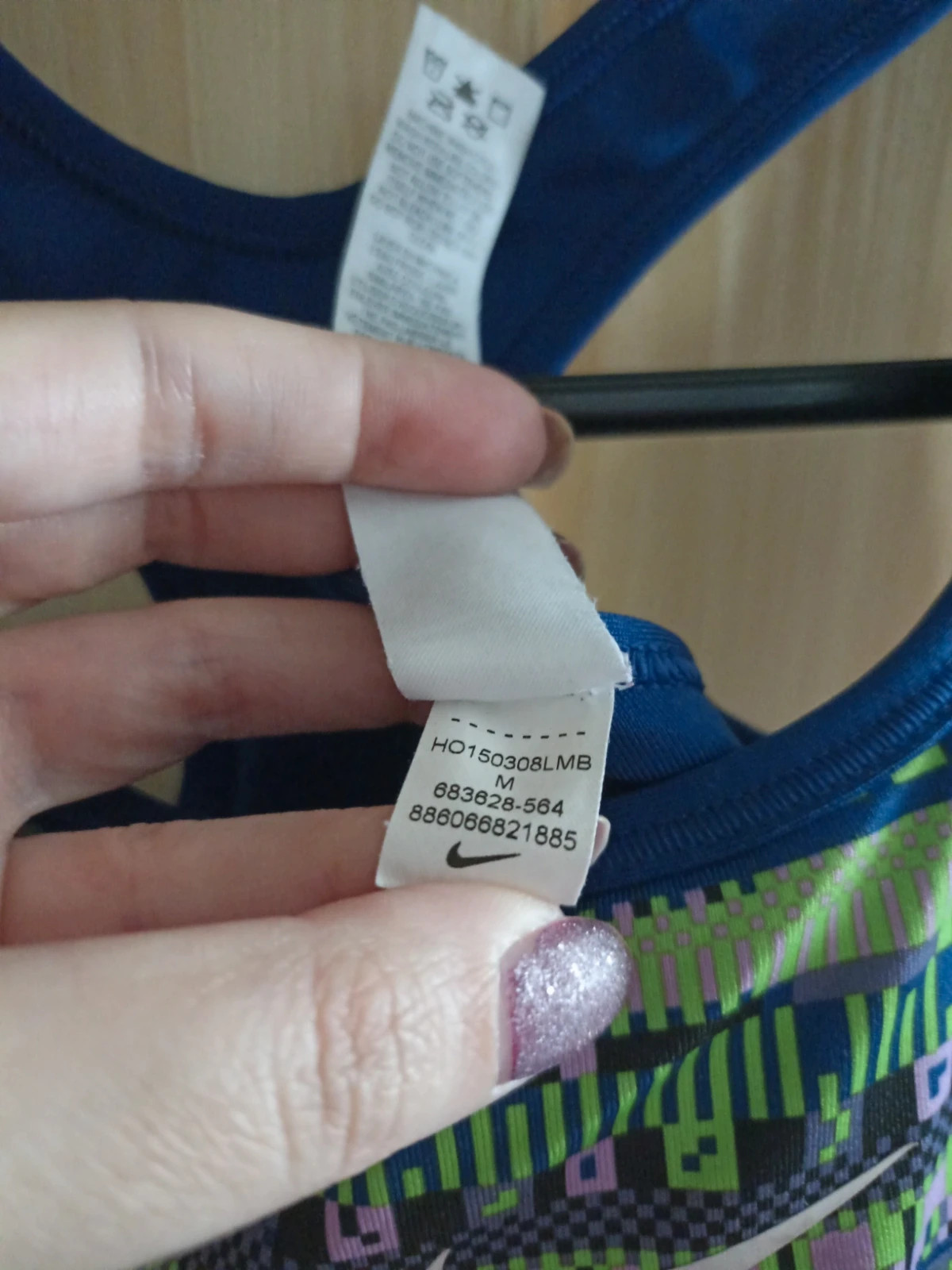 Nike sportmelltartó 4