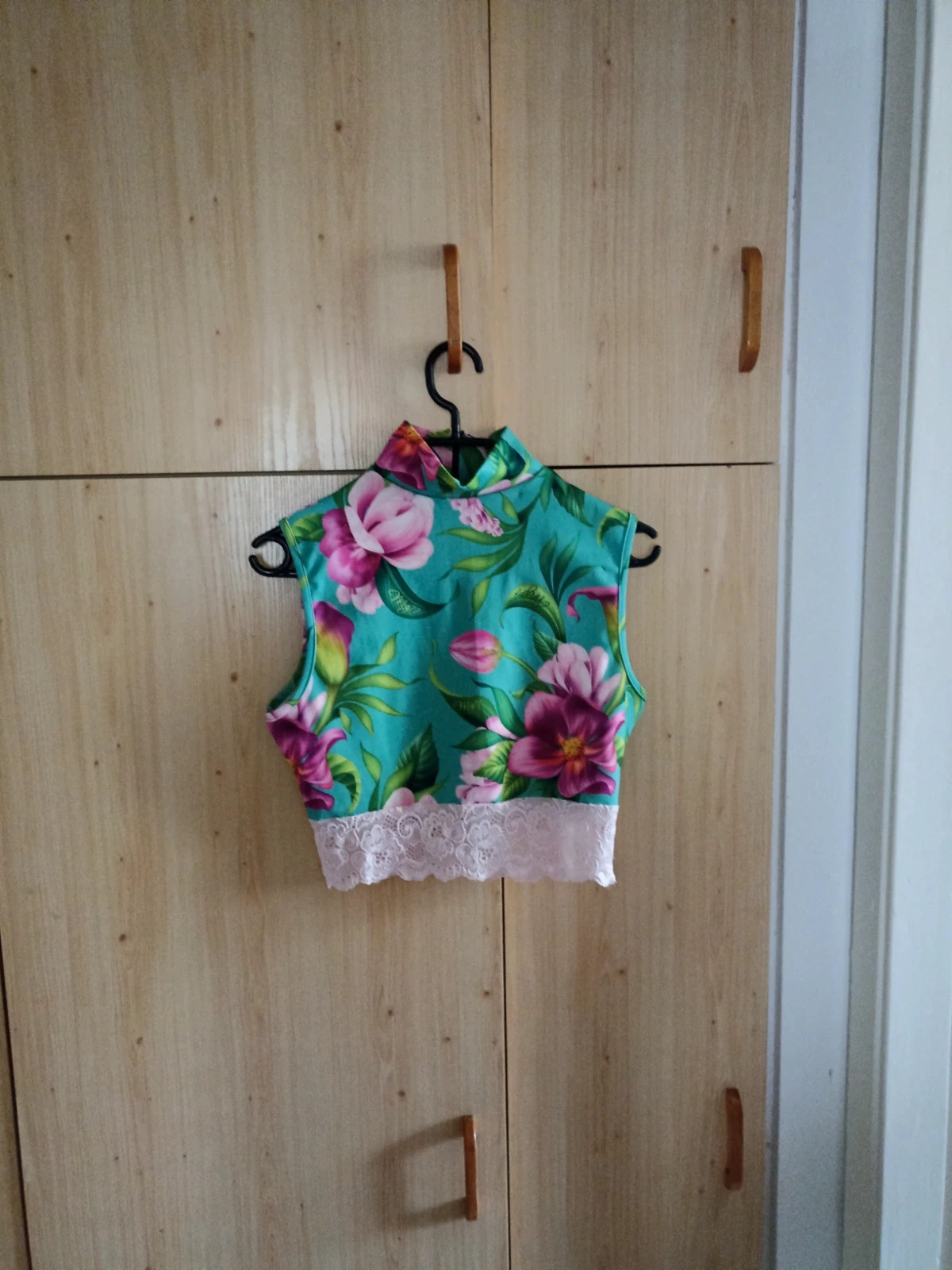 Gyönyörű virágmintás My77 felső 1